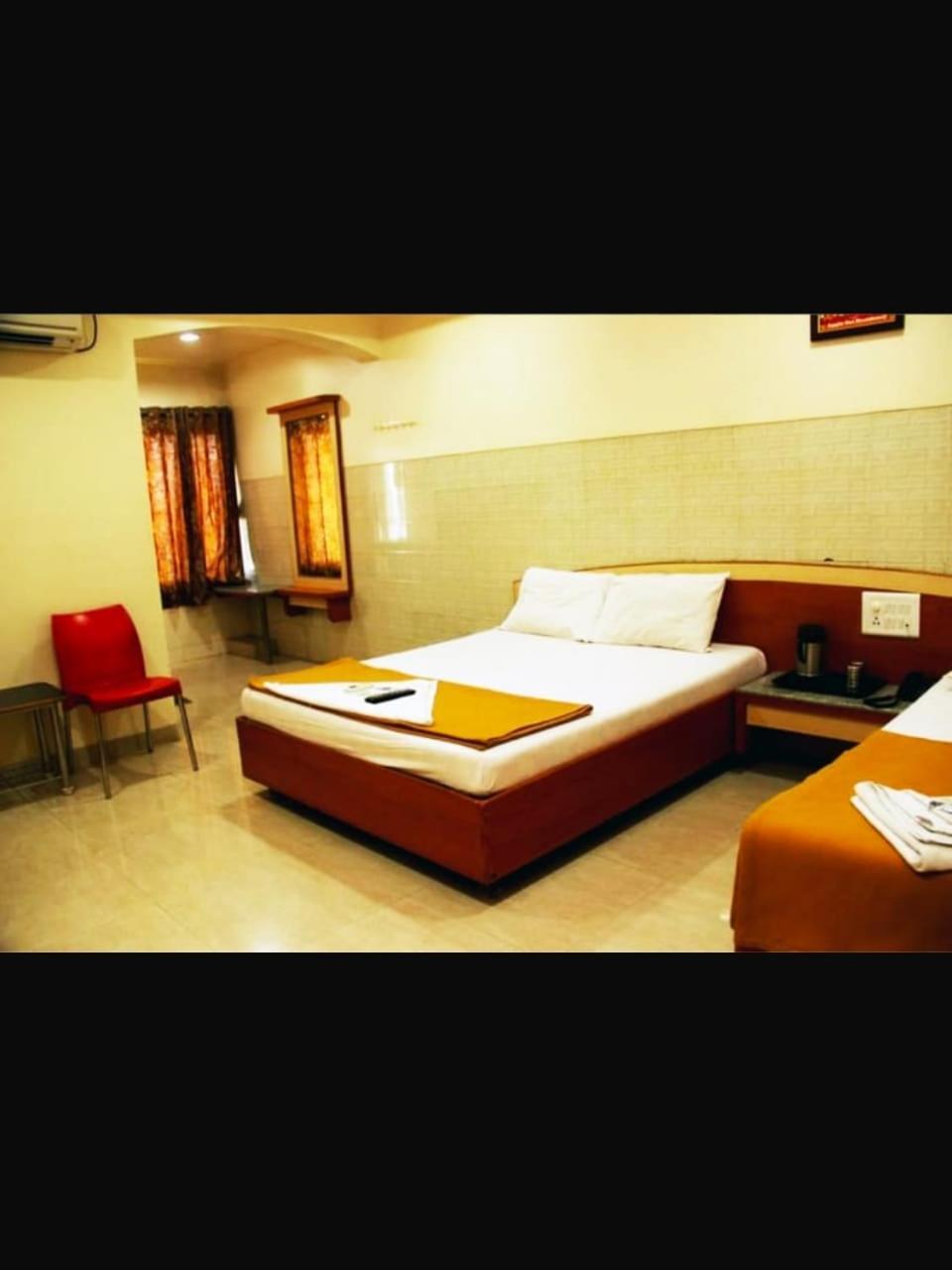 Hotel Apple Sai Residency Shirdi Extérieur photo